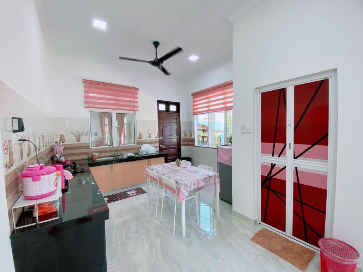 Вилла Hellokitty House - Unit 1 Куала-Тренгану Экстерьер фото