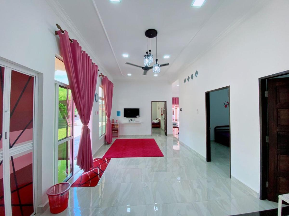 Вилла Hellokitty House - Unit 1 Куала-Тренгану Экстерьер фото