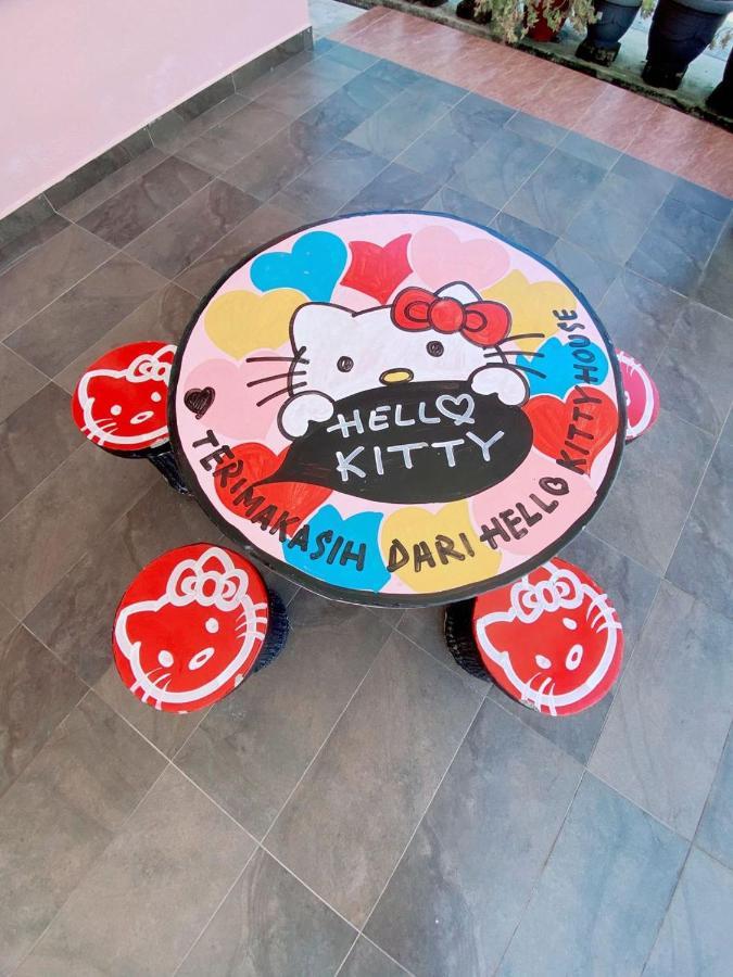 Вилла Hellokitty House - Unit 1 Куала-Тренгану Экстерьер фото